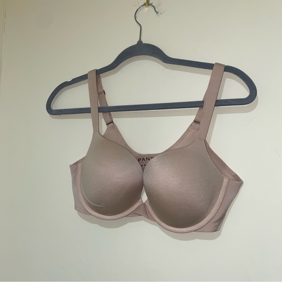 Women’s Spanx brand Pillow  Cup style Nude colour Bra with adjustable straps 36C - Picture 16 of 16